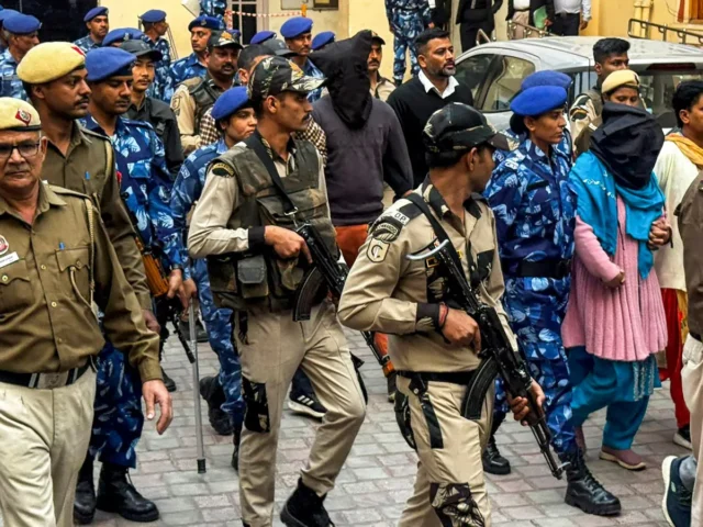 लाल किला धमाका: मौलवी इरफान ने 300 से ज्यादा कश्मीरियों में भरा आतंक वाला जहर