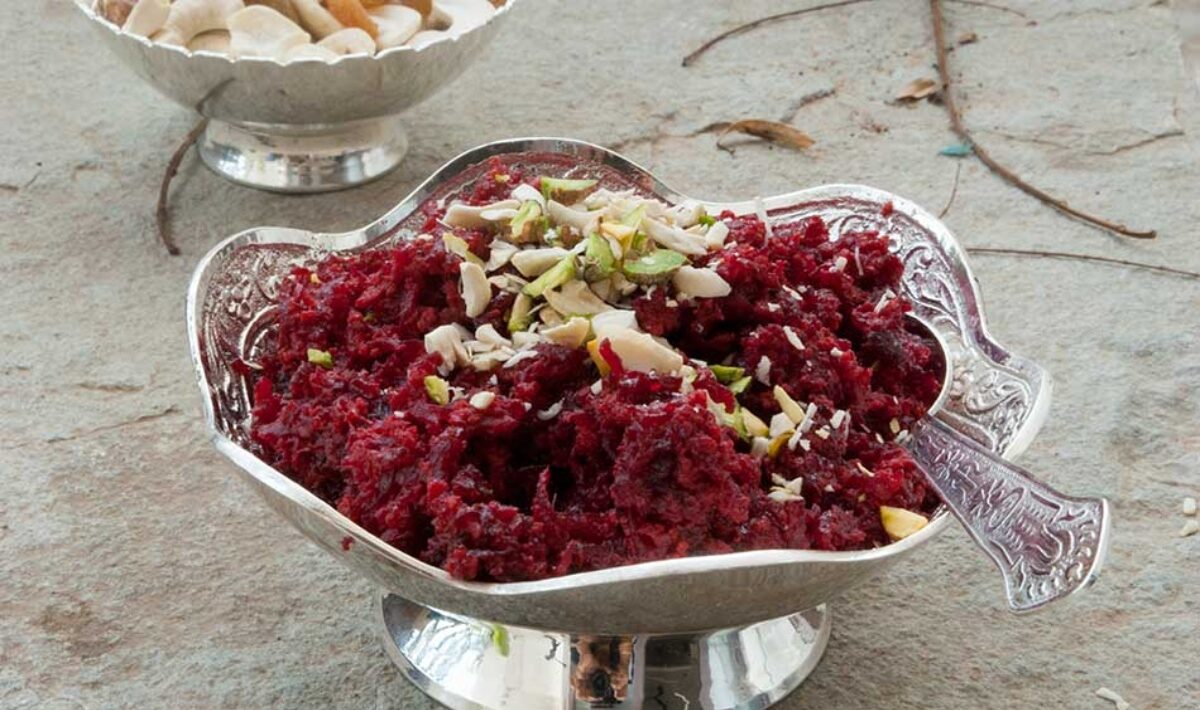 Beetroot Halwa: चुकंदर का हलवा है सेहत और स्वाद का परफेक्ट मेल, घर पर जरुर ट्राई करें ये आसान सी रेसिपी, जानें इसके हेल्थ बेनिफिट्स…