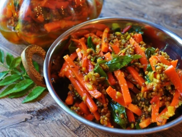 सर्दियों में घर पर बनाएं ये चटपटा गाजर का अचार, जो सालों साल तक रहेगा सुरक्षित, फॉलो करें ये टिप्स और ट्रिक…