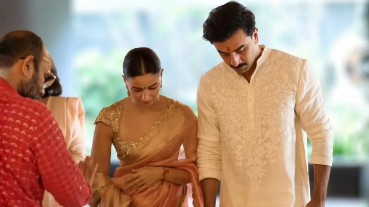 आलिया भट्ट और रणबीर कपूर ने अपने नए घर में किया प्रवेश, इंस्टाग्राम पर फोटोज शेयर कर दिखाई झलकियां…