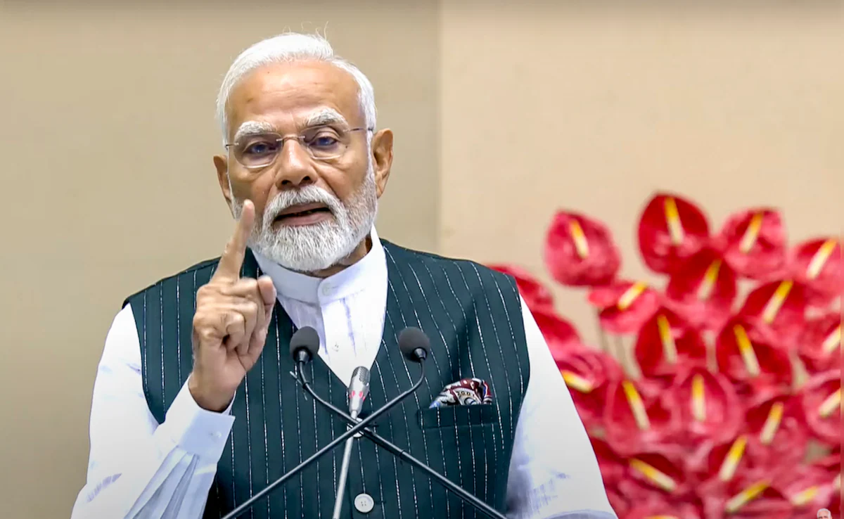 इंडिगो संकट के बीच आया पीएम मोदी का बयान, कहा- “नियम-कानून बनाने का मकसद सिर्फ…”