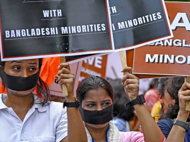 Bangladesh Violence: बांग्लादेश में अल्पसंख्यकों पर बढ़ती जा रही हिंसा, 18 दिनों में 6 हिंदुओं की हत्या, आखिर क्यों चुप है यूनुस सरकार?