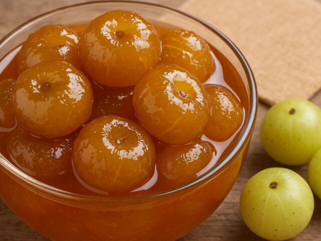 Amla Murabba: बिना चीनी-गुड़ के घर पर बनाएं आंवले का मुरब्बा, सर्दियों में इसको खाने हैं कई फायदे, जानिए इसे बनाने की रेसिपी…