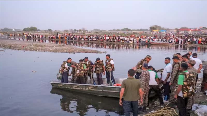 वृंदावन नाव हादसा: यमुना में नाव पलटने से 10 की मौत, पीएम मोदी और सीएम योगी ने जताया शोक